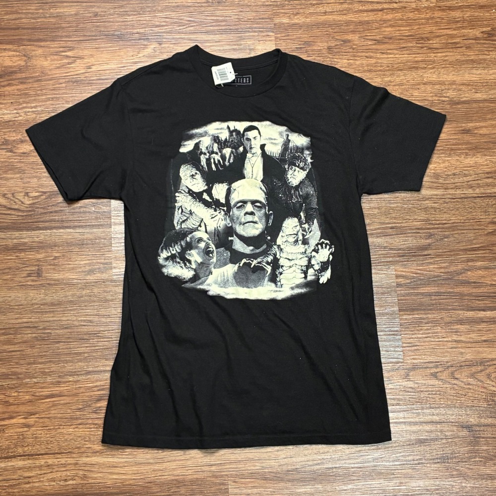 NWT Universal Monsters Glow in Dark Collage T-Shirt Black Medium Horror
